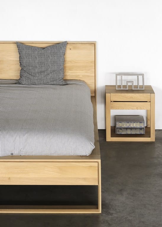 Тумбочка из массива дерева с ящиками Ethnicraft Azur ARCH-00058518 - Вид №2