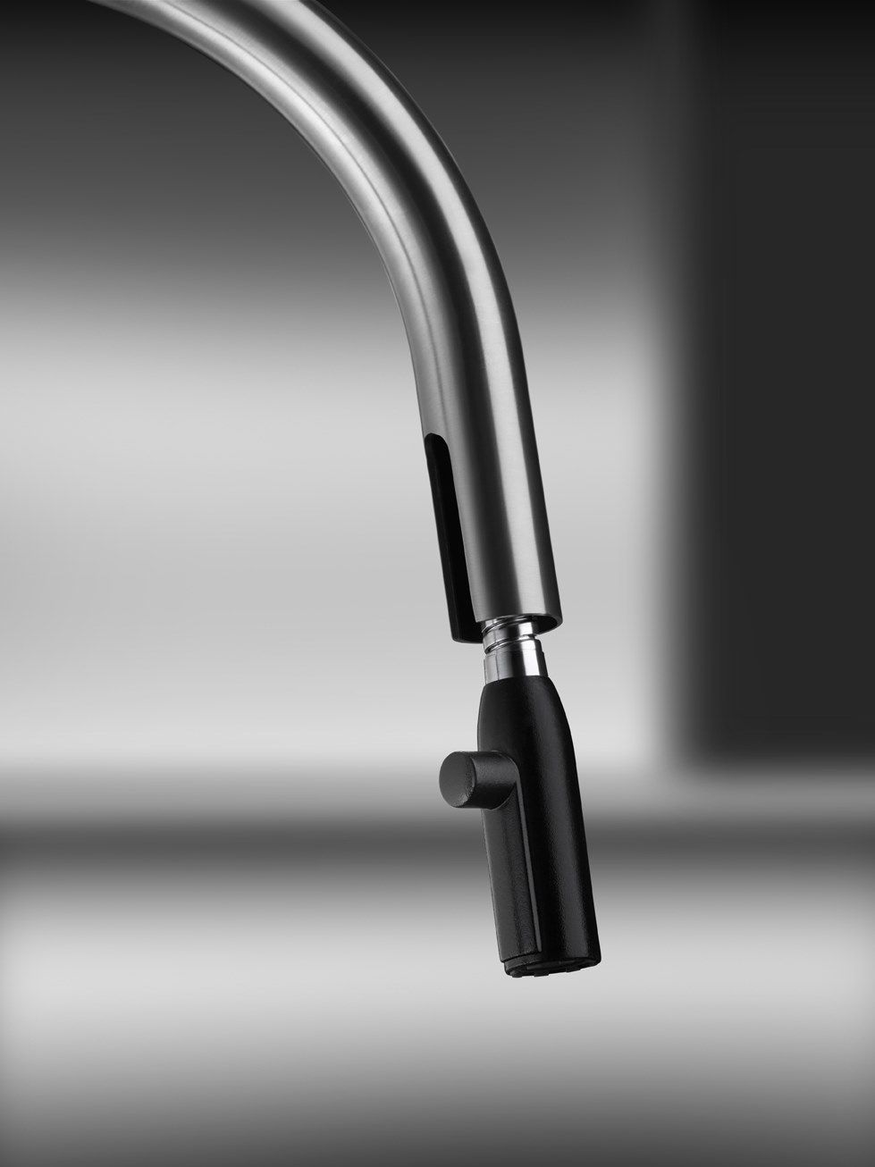 Смеситель для кухни из нержавеющей стали со съемным ручным душем KWC ONO ARCH-00002636 - Вид №4