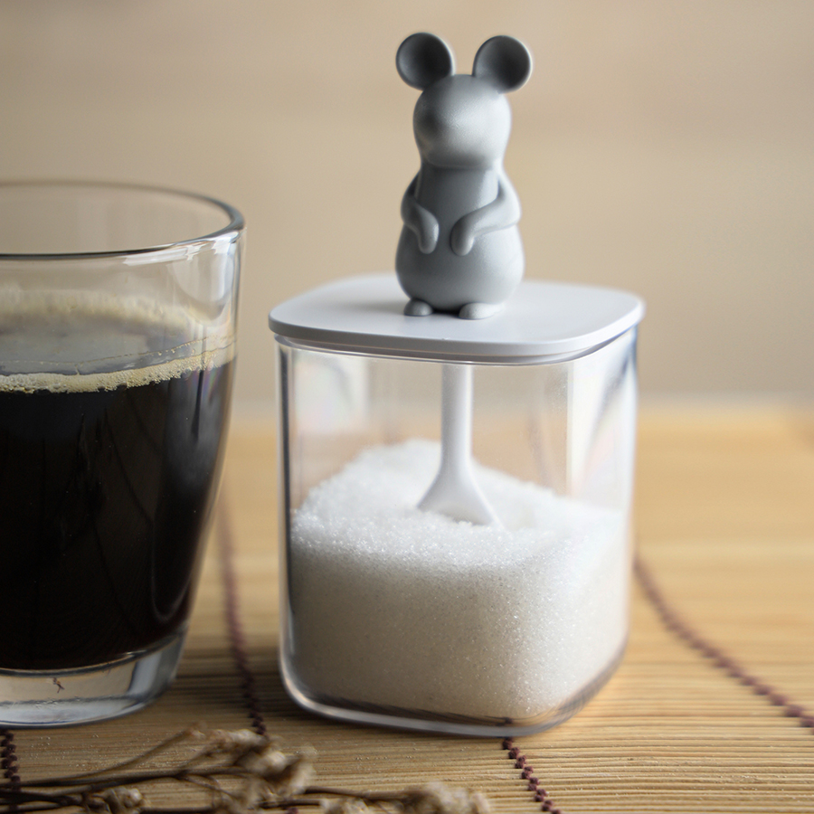 QL10365-CL-GY Банка для сыпучих продуктов lucky mouse seasoning с ложкой, 250 мл Qualy  - Вид №1
