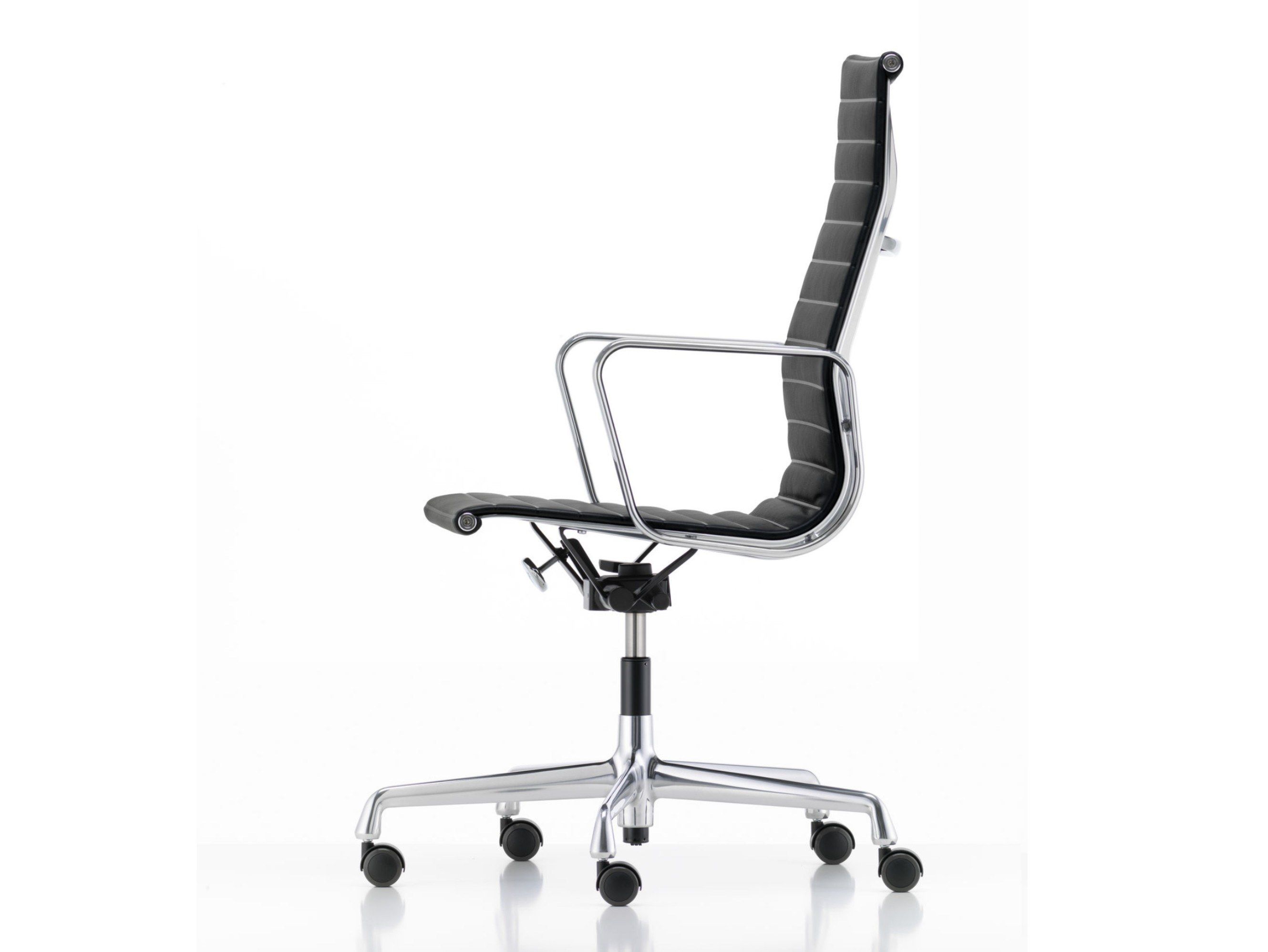 Кожаный поворотный операционный офисный стул с подлокотниками VITRA Eames Aluminium Group ARCH-00077414 - Вид №3