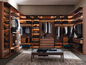 Деревянная секционная гардеробная