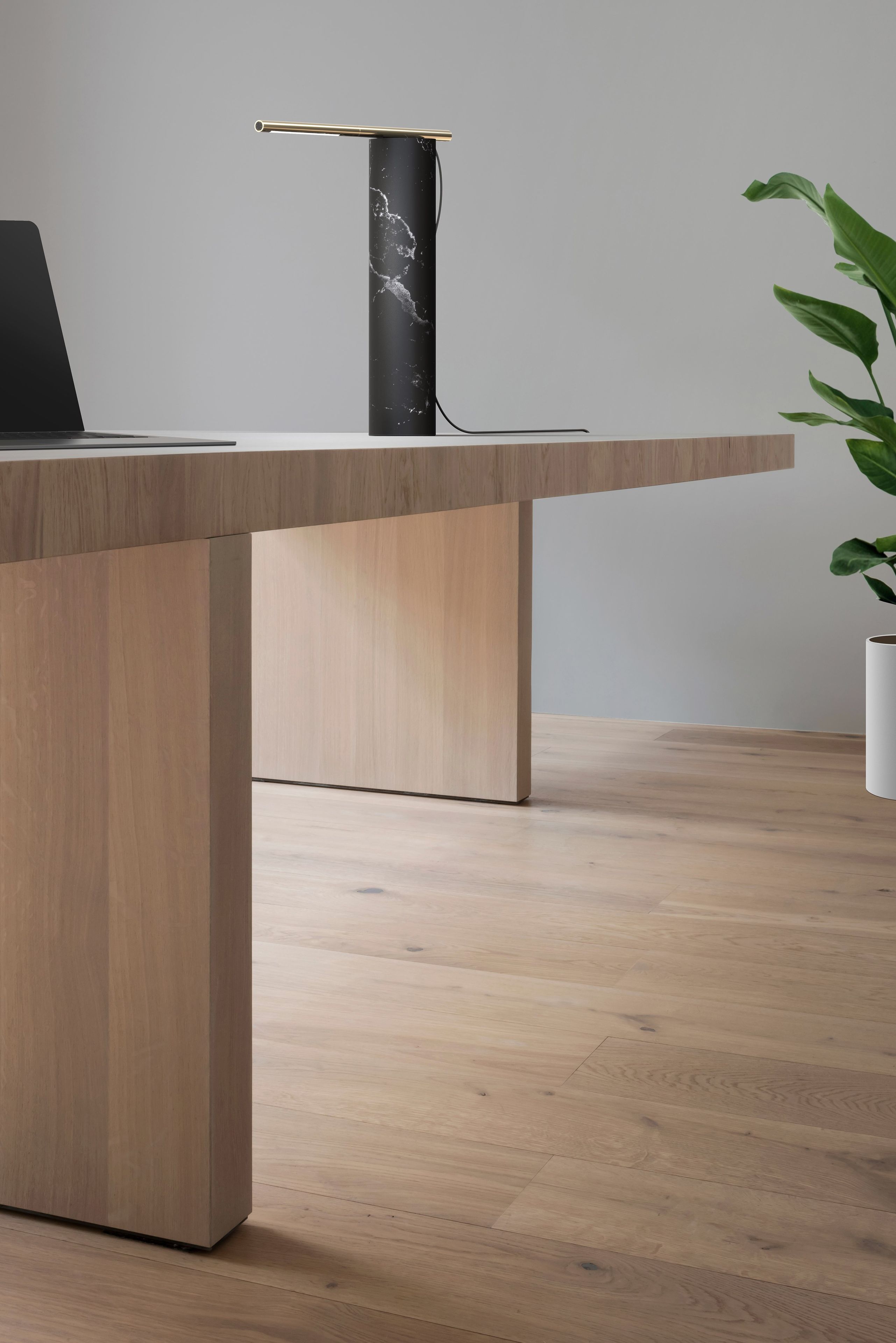 Мраморная светодиодная настольная лампа Pablo Designs T. O ARCH-00114842 - Вид №3