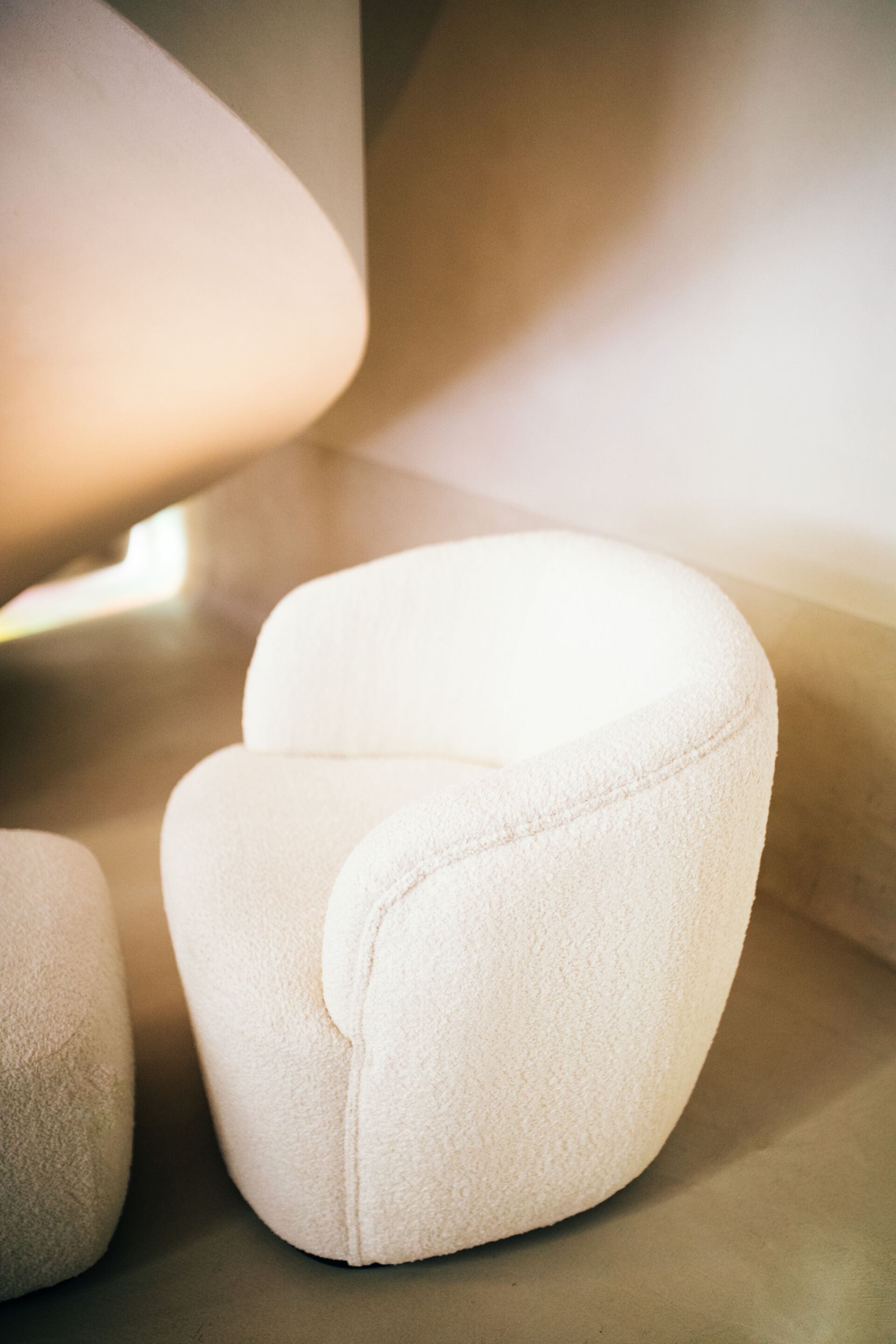 Тканевое кресло с подлокотниками POMAX Porterville ARCH-00028371 - Вид №23