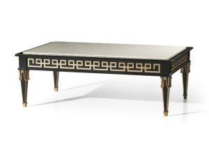 Лакированный журнальный столик с мраморной столешницей