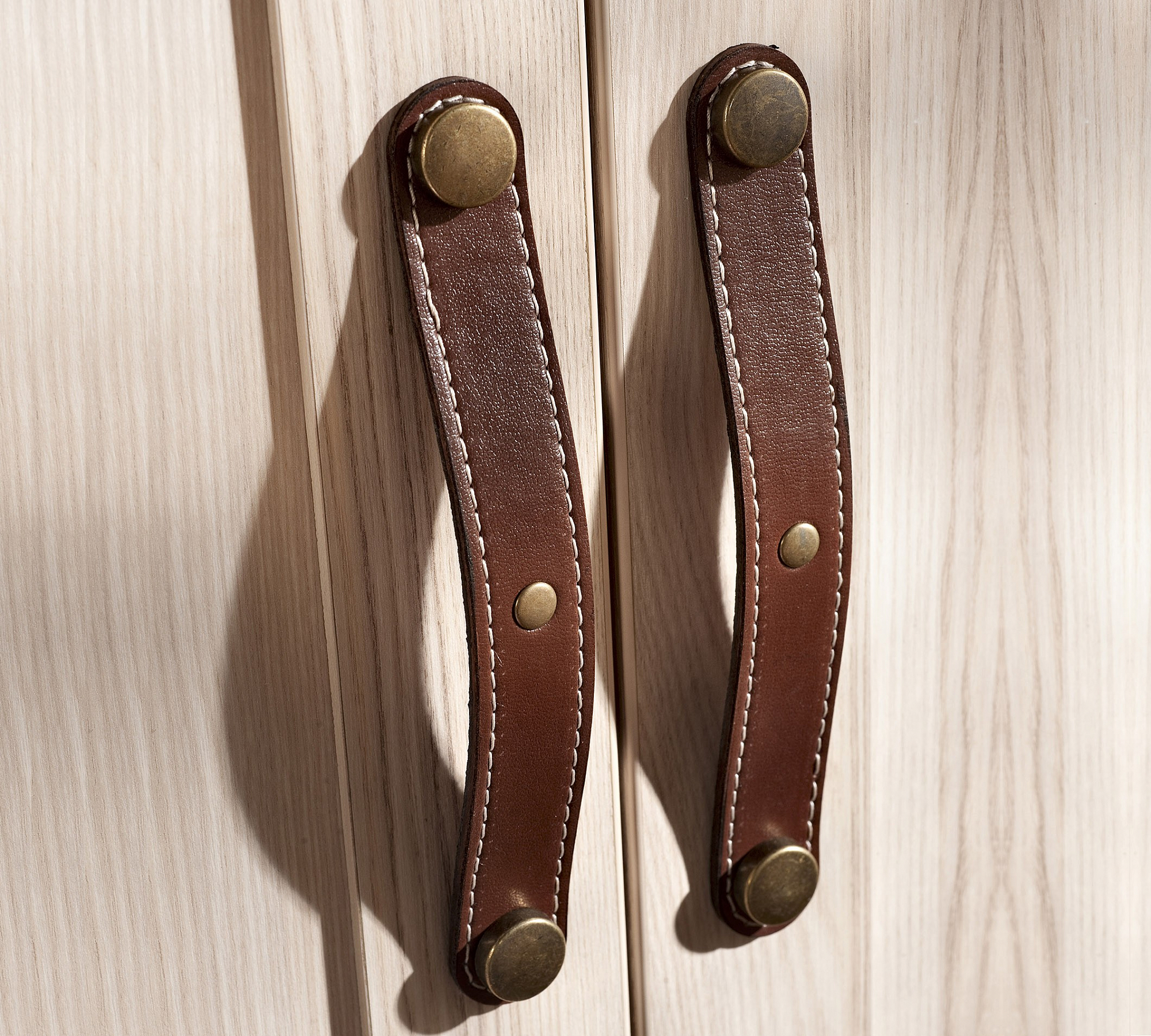 Шкаф трехстворчатый с ящиками светлый орех Royal CILEK ROYAL 00-3832574 Бежевый Santreyd - Вид №4