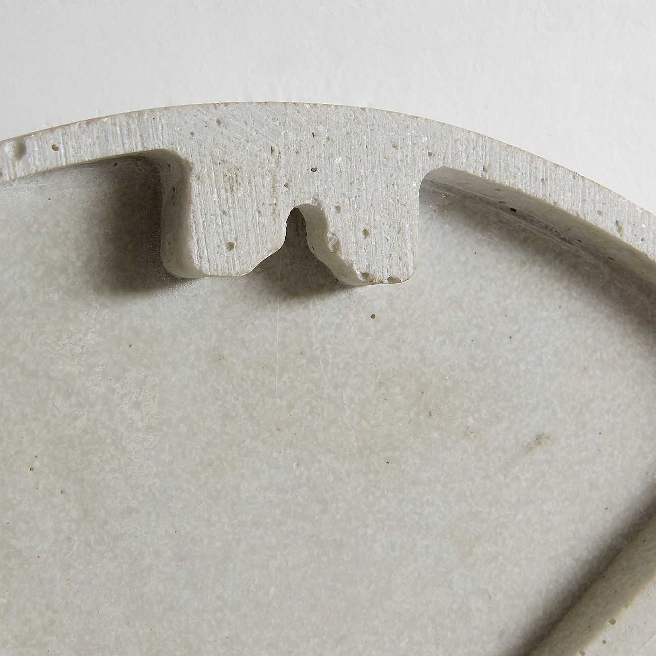 Часы настенные круглые полирезина бежевые Mid от La Forma LA FORMA ДИЗАЙНЕРСКИЕ 344280 Бежевый  - Вид №2