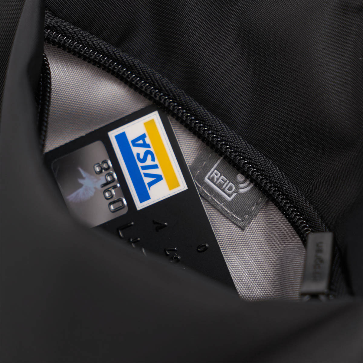 HIC23/003-06 Молодежная сумка HIC23 Rush RFID Hedgren Inner City  - Вид №2