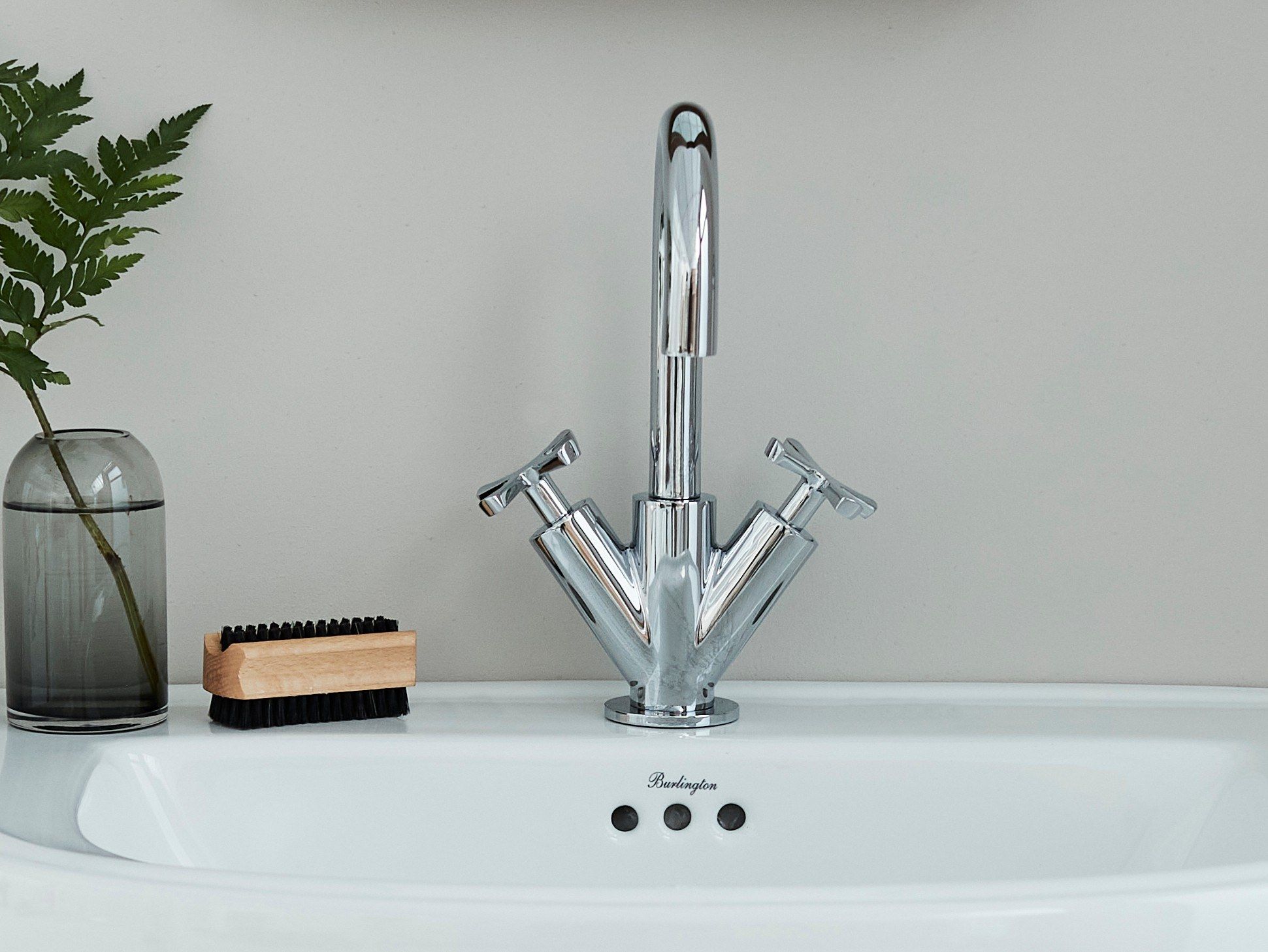 Смеситель для раковины с одним отверстием и отдельными розетками Burlington RIVIERA ARCH-00120904 - Вид №2