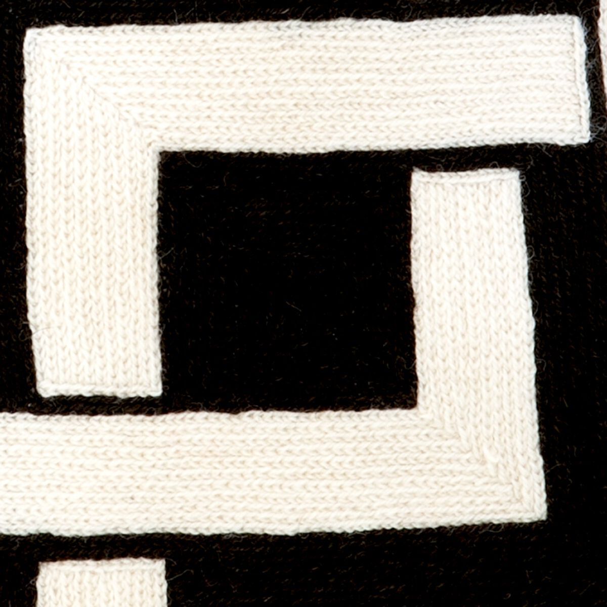 Квадратная вышитая вручную подушка Eichholtz BLAKES ARCH-00063517 - Вид №1