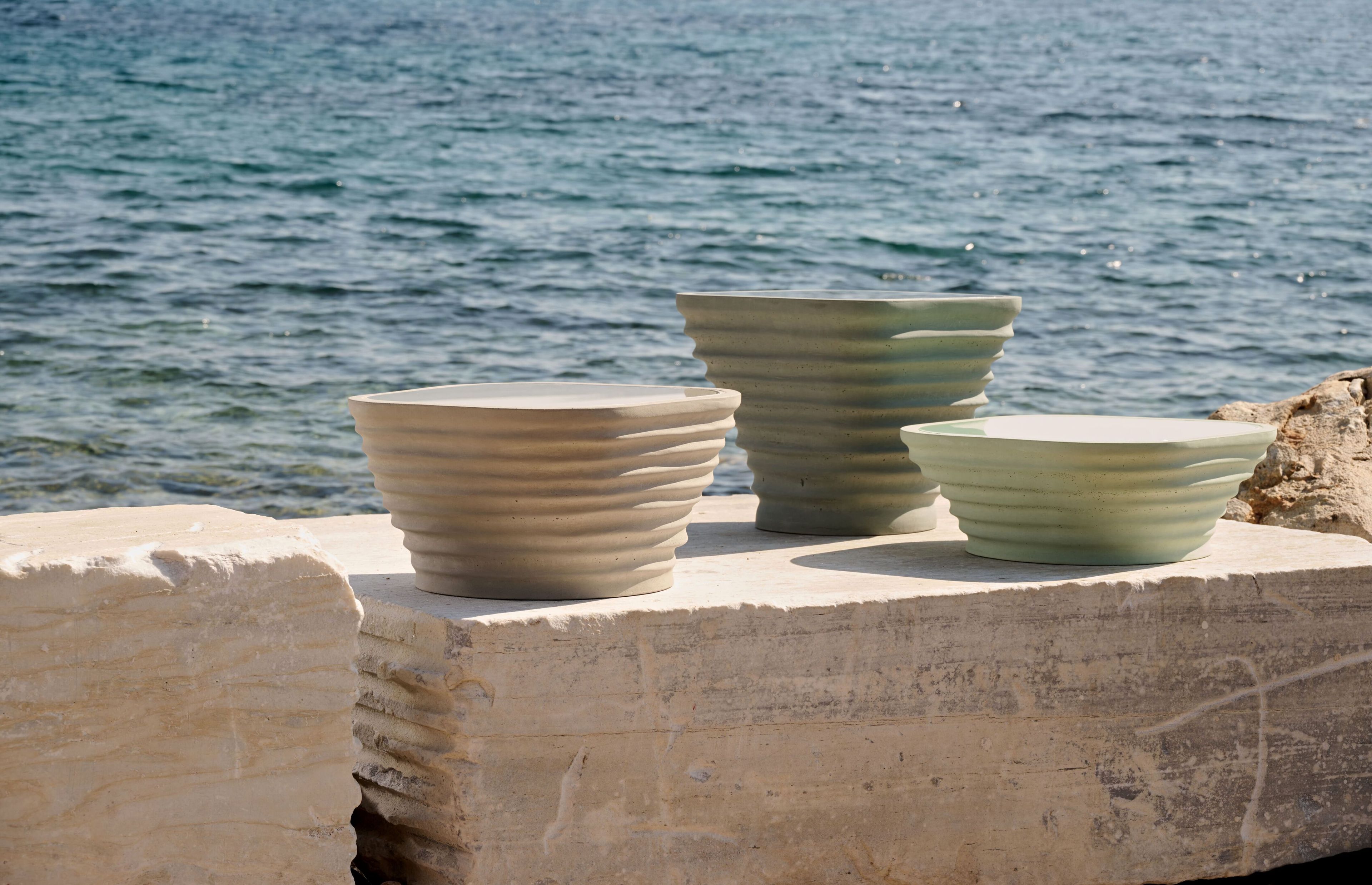 Бетонный журнальный столик URBI et ORBI Medius Terra ARCH-00082031 - Вид №3