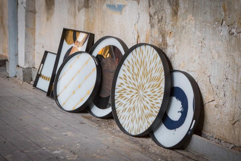 Ethnicraft Круглый поднос из дерева и стекла Gilded layers 20421 - Вид №2