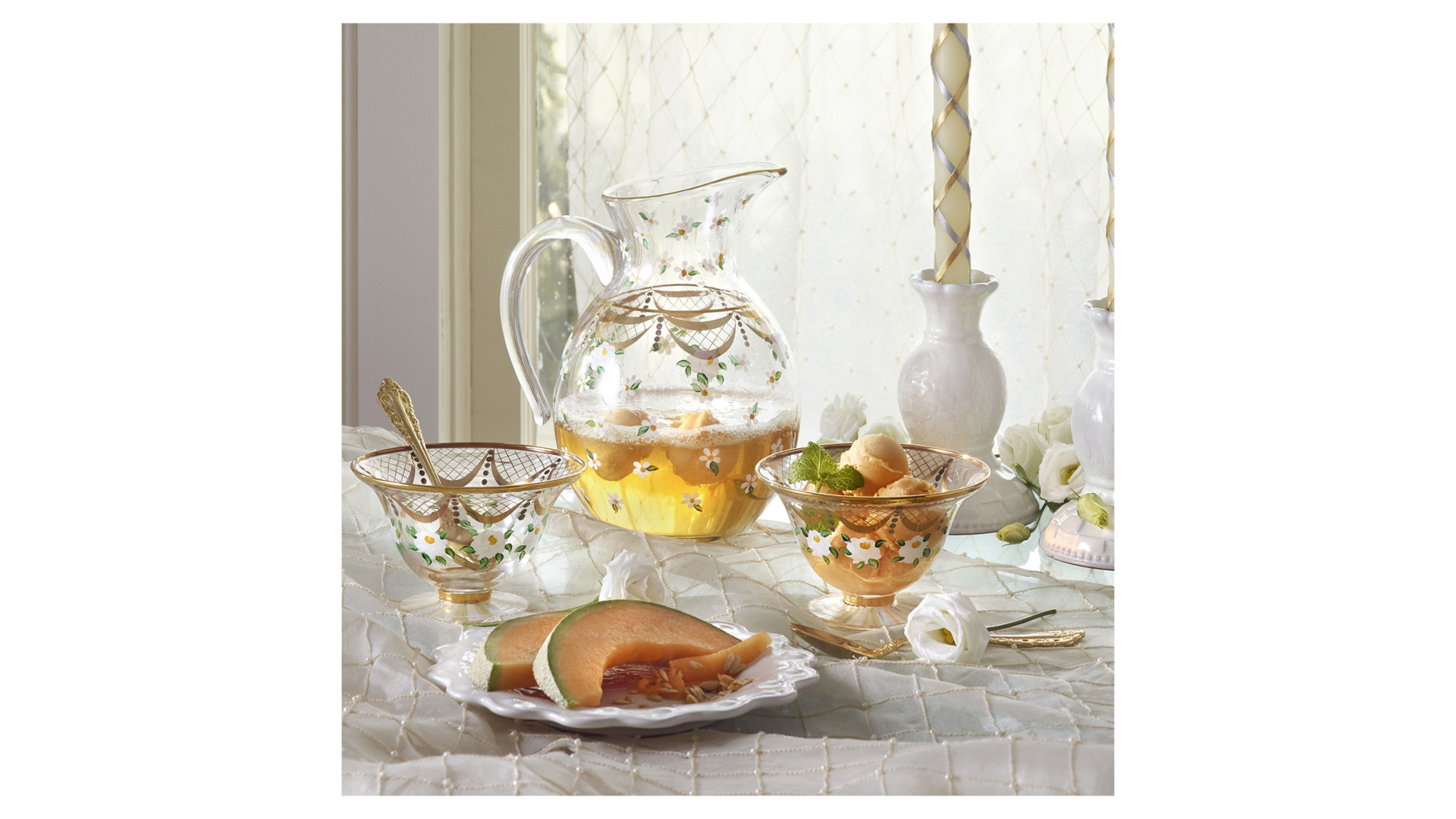 10654503 Mackenzie-Childs Стеклянный кувшин Sweetbriar Стекло  - Вид №1