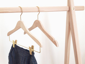 Вешалка из бука