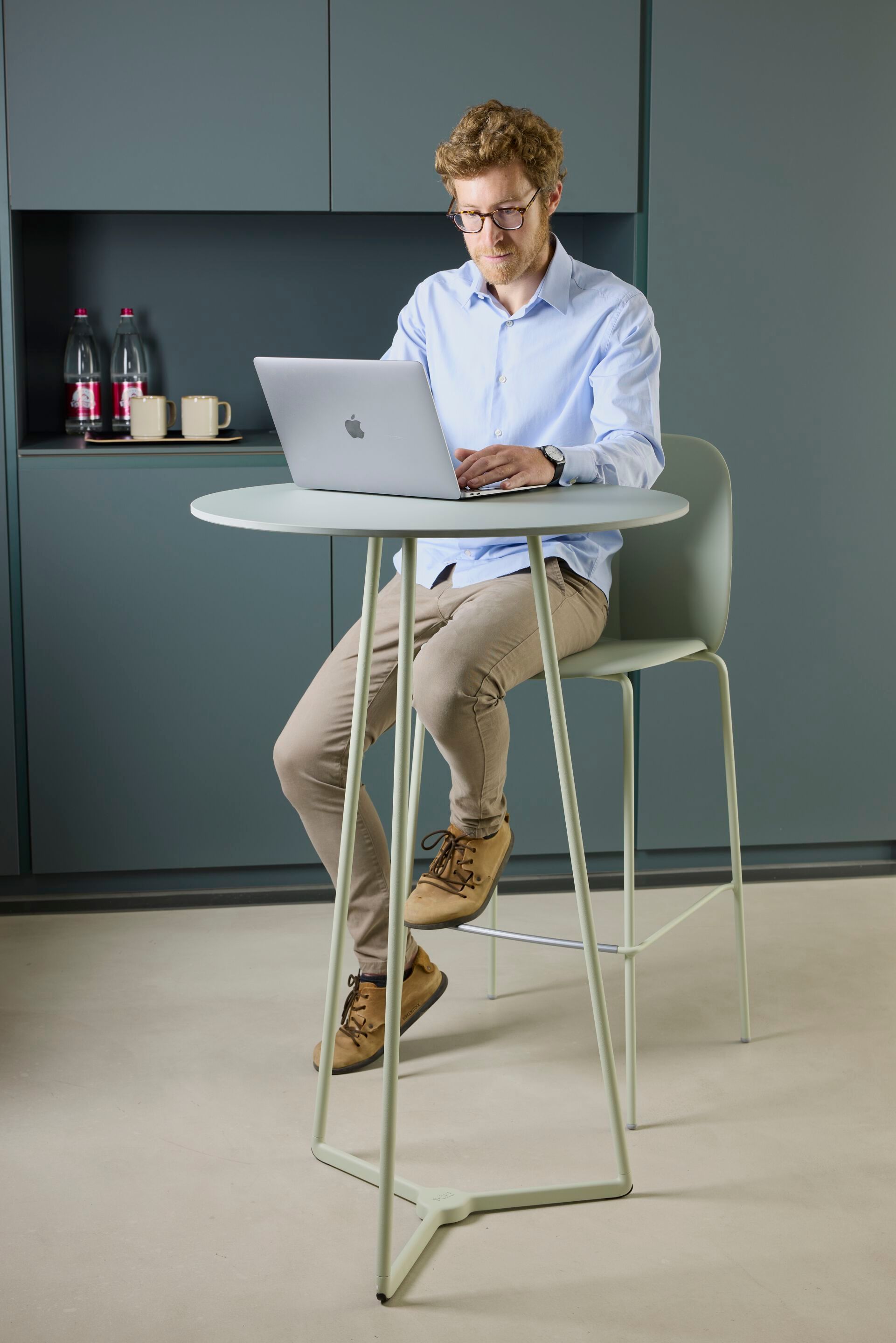 Алюминиевый и стальной контрактный стол с 3-спицевым основанием S-CAB Atomo ARCH-00050546 - Вид №10