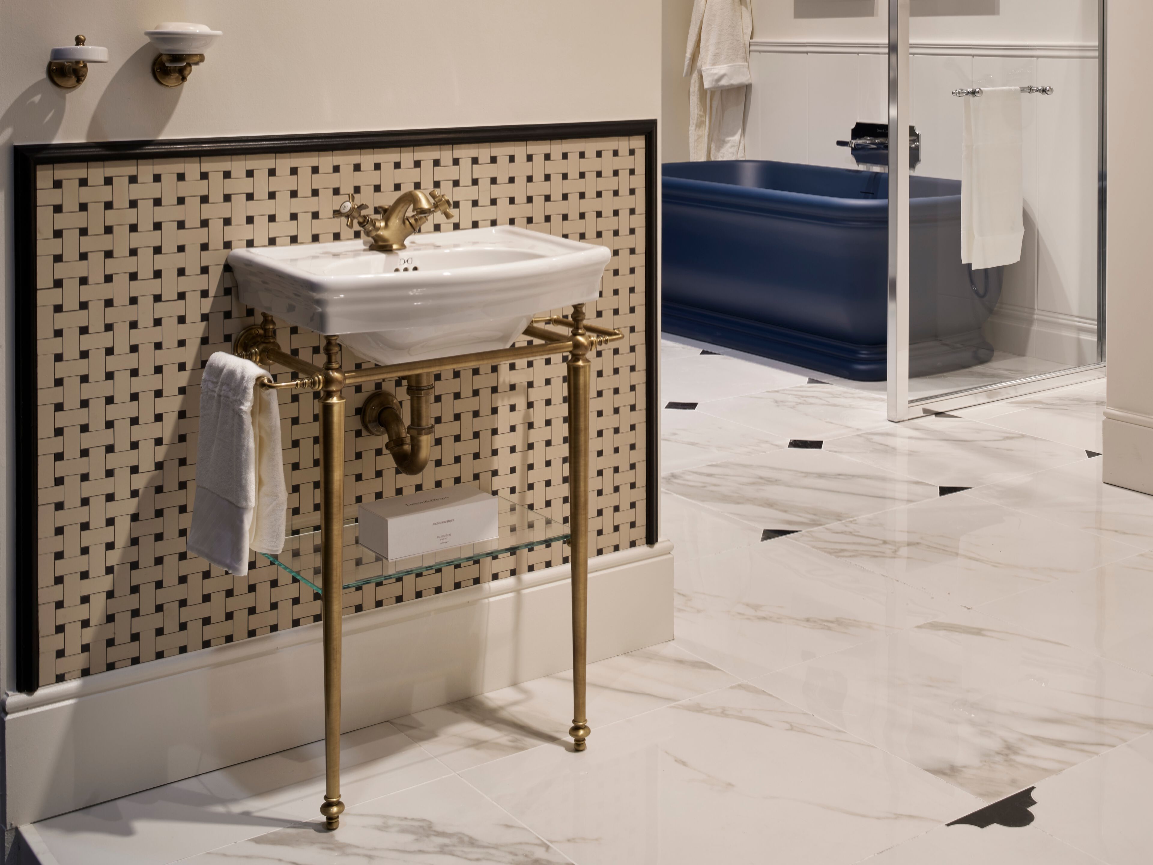 Консольный умывальник с держателем для полотенец Devon&Devon JOLIE ARCH-00011999 - Вид №2