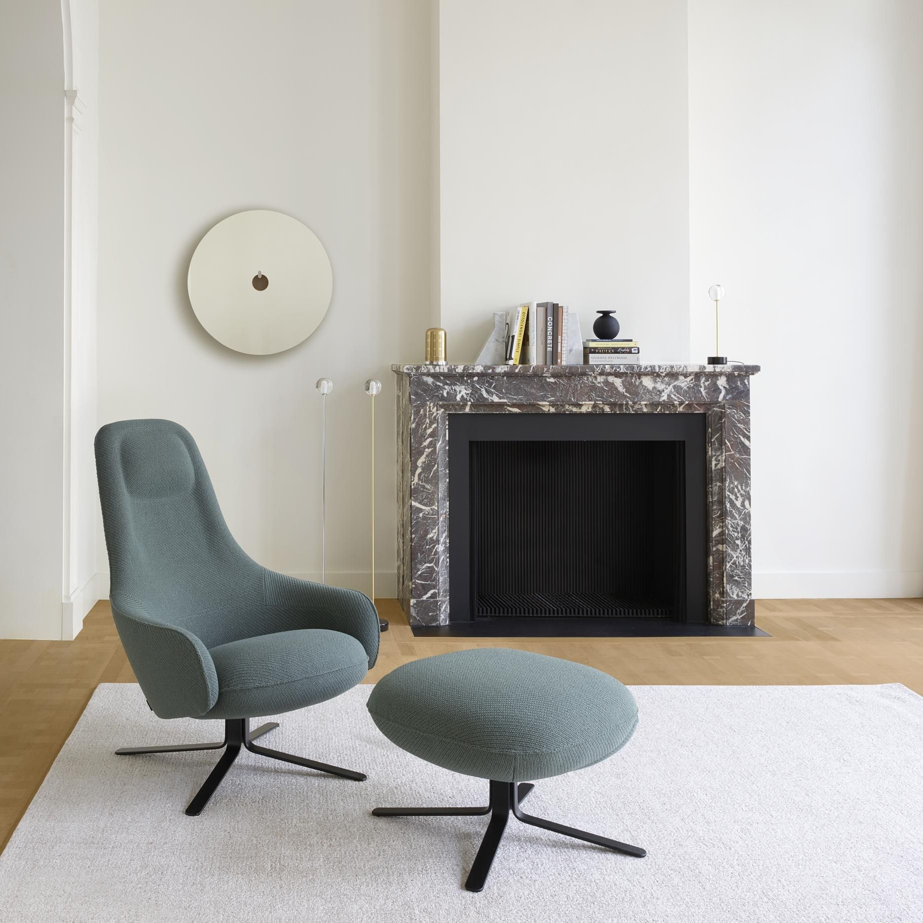 Настольная лампа с мраморным основанием и стеклянным абажуром Ligne Roset Calot ARCH-00012014 - Вид №1