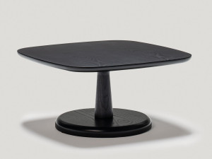 Деревянный квадратный низкий журнальный столик