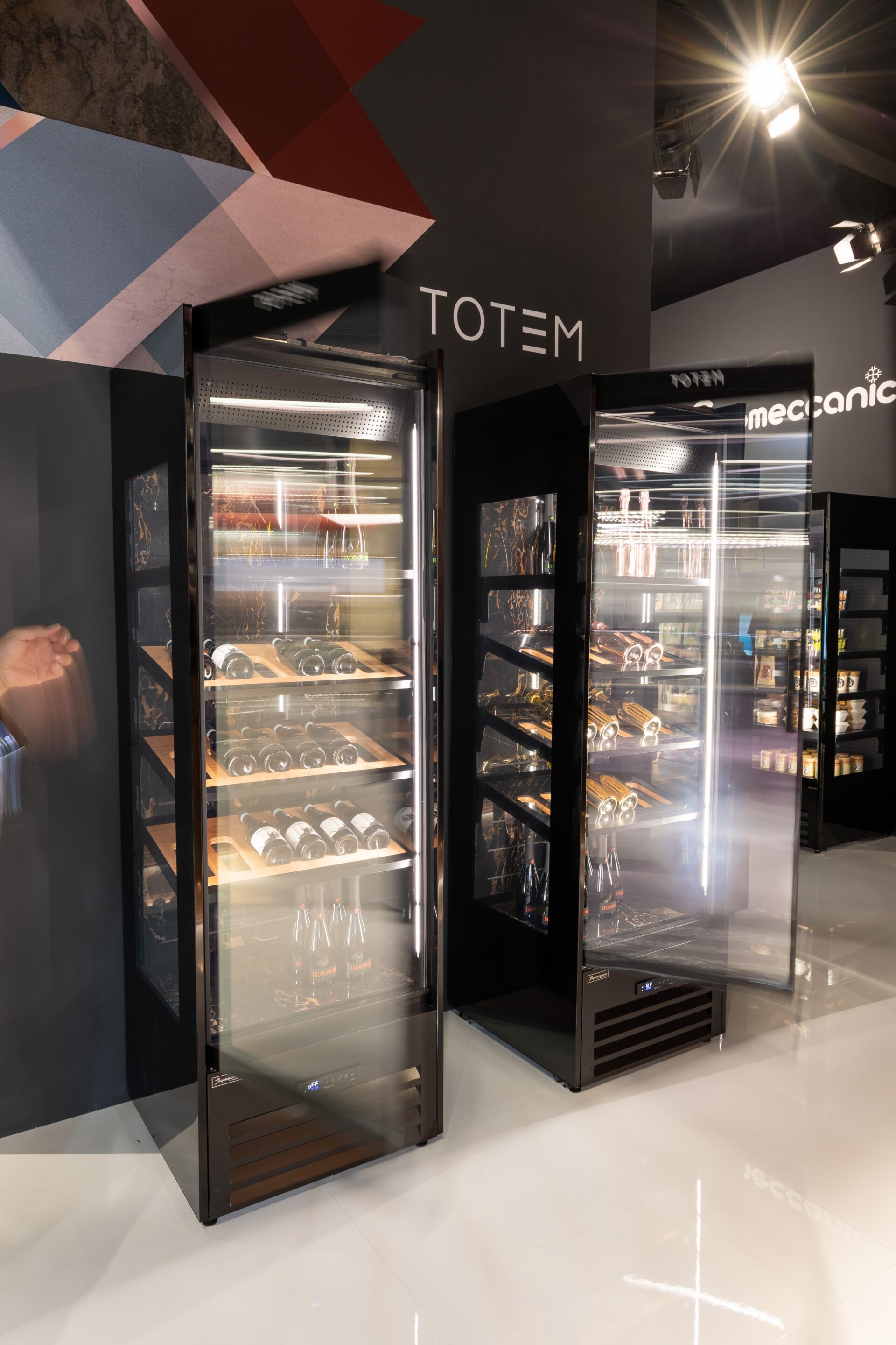 Коммерческий холодильник с подсветкой Frigomeccanica Тотем ARCH-00085503 - Вид №7