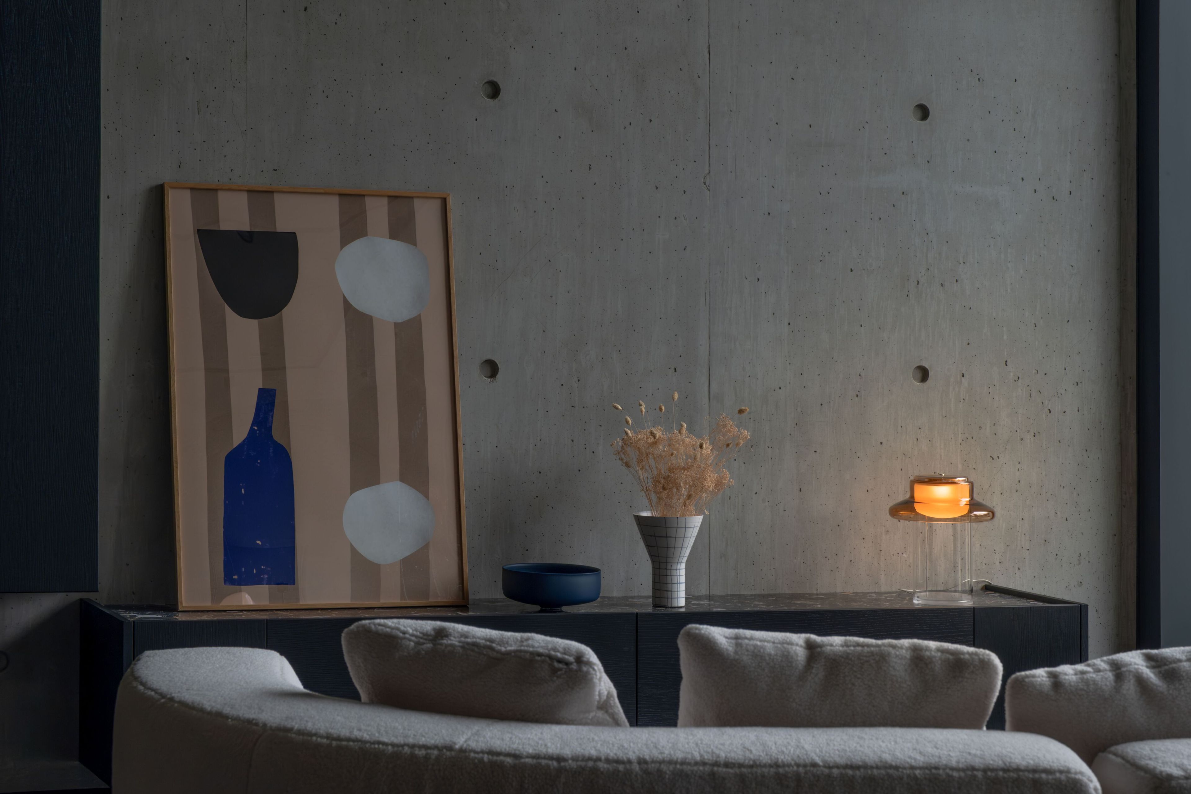 Стеклянная настольная лампа A-N-D Pace ARCH-00130647