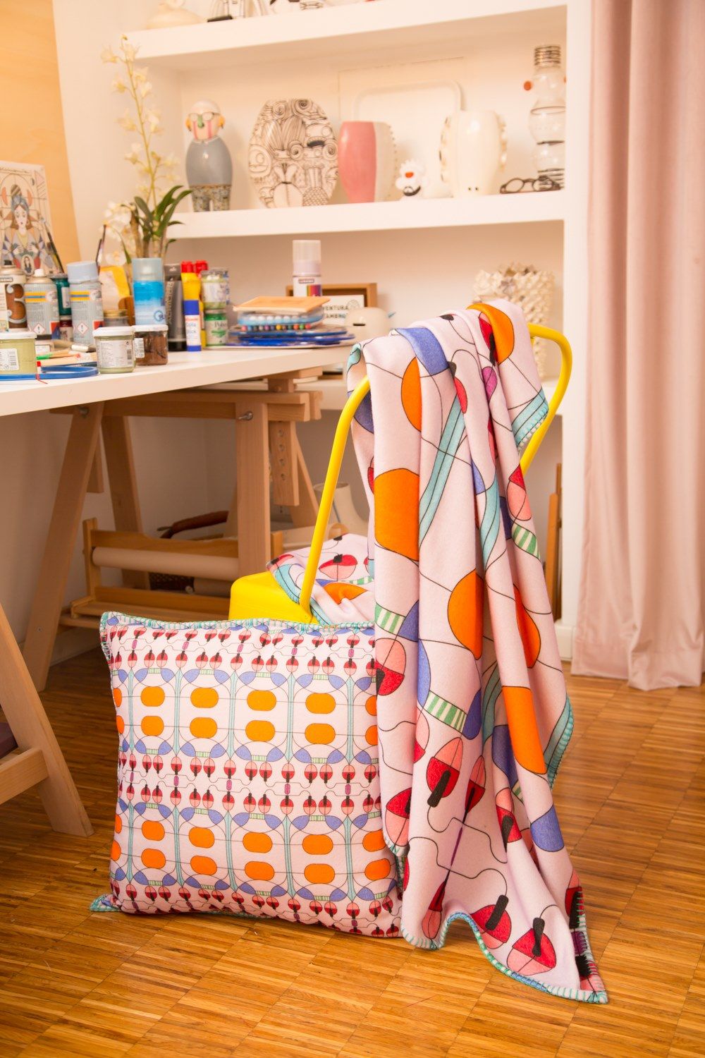 Подушка из шерсти мериноса с геометрическим рисунком Lanerossi Колокольчик ARCH-00011362 - Вид №6