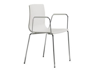 Стул с подлокотниками