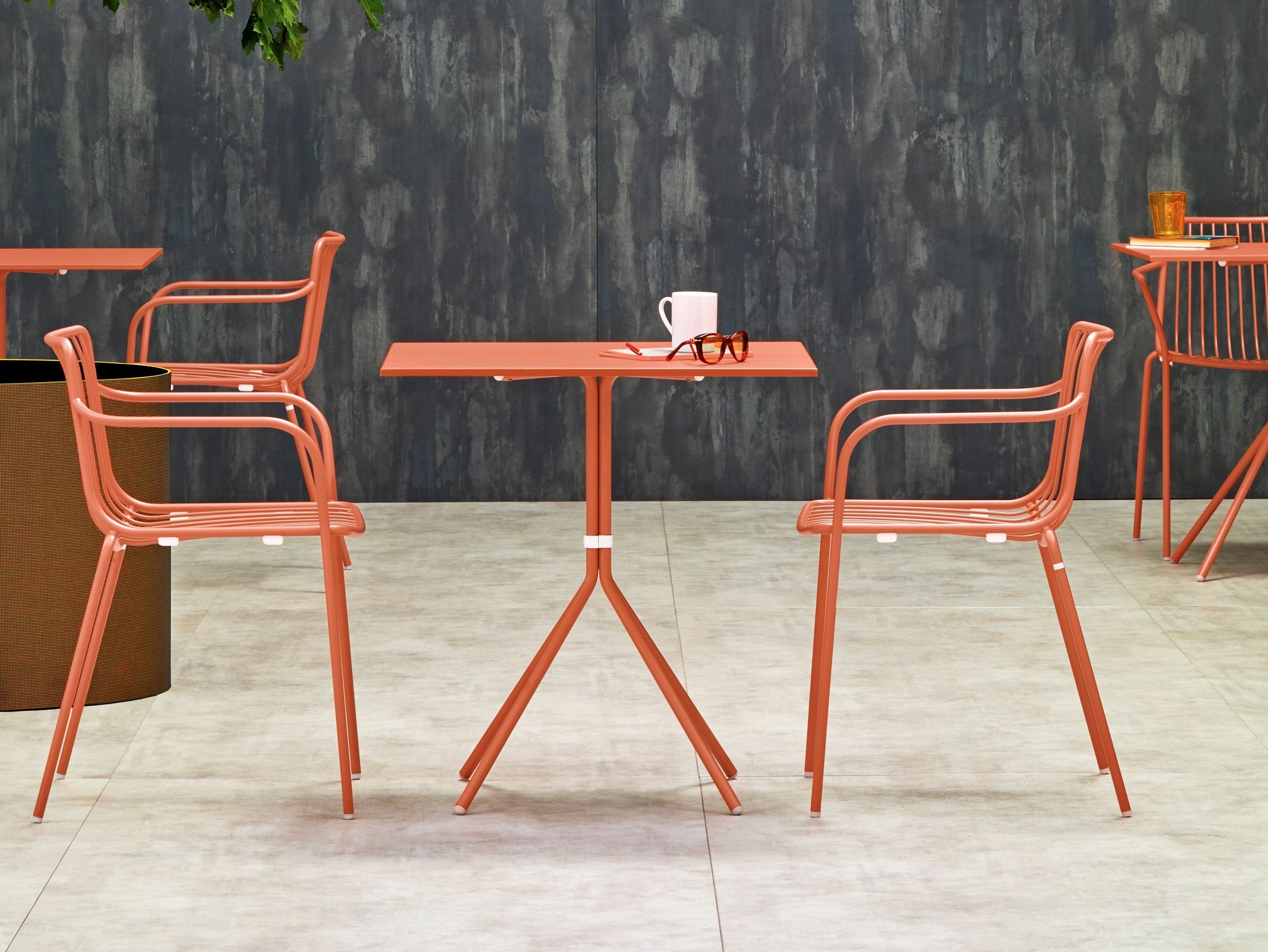 Стальной складной круглый садовый стол Pedrali ARCH-00106216 - Вид №5