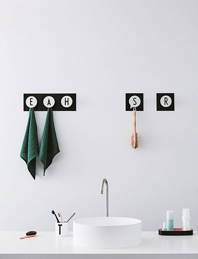 Крючок R Design Letters 50201800R - Вид №1