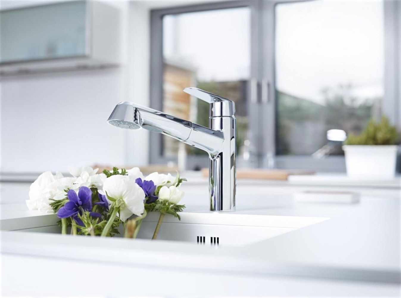 Смеситель для кухни с одним отверстием и поворотным изливом Grohe Eurodisc Cosmopolitan ARCH-00128039 - Вид №1