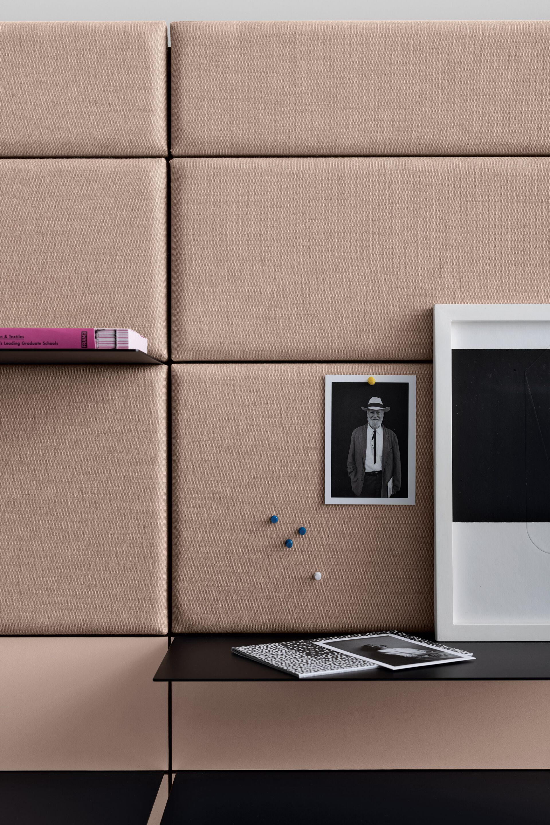 Обшивка из ткани, ламината и деревянных и металлических полок Kristalia Avenue ARCH-00090850 - Вид №1