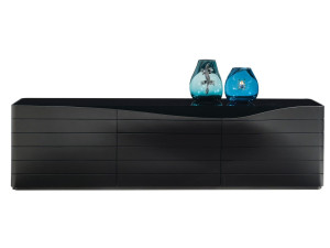 Шкаф из МДФ с распашными дверями