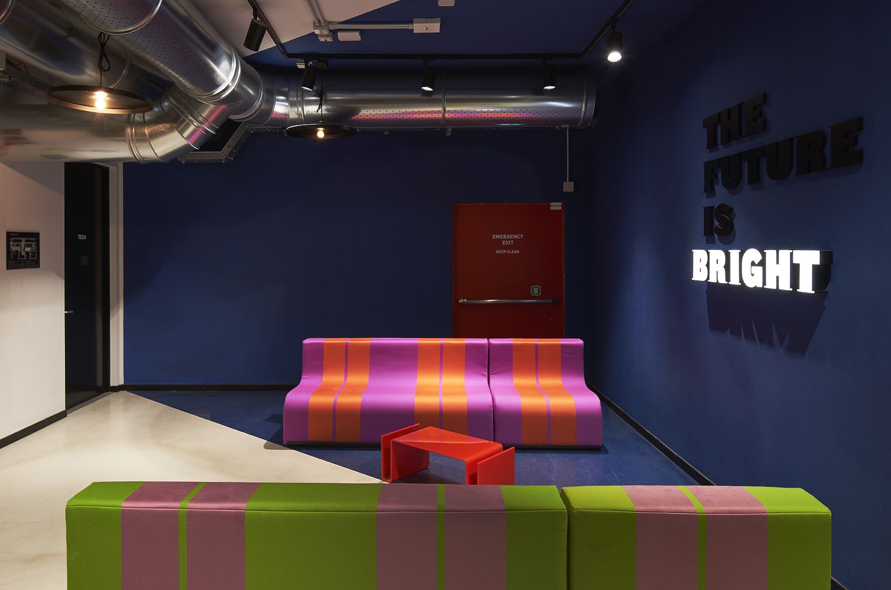 Прямоугольный журнальный столик из ПММА с журнальной стойкой Poltronova Sofo ARCH-00049878 - Вид №4