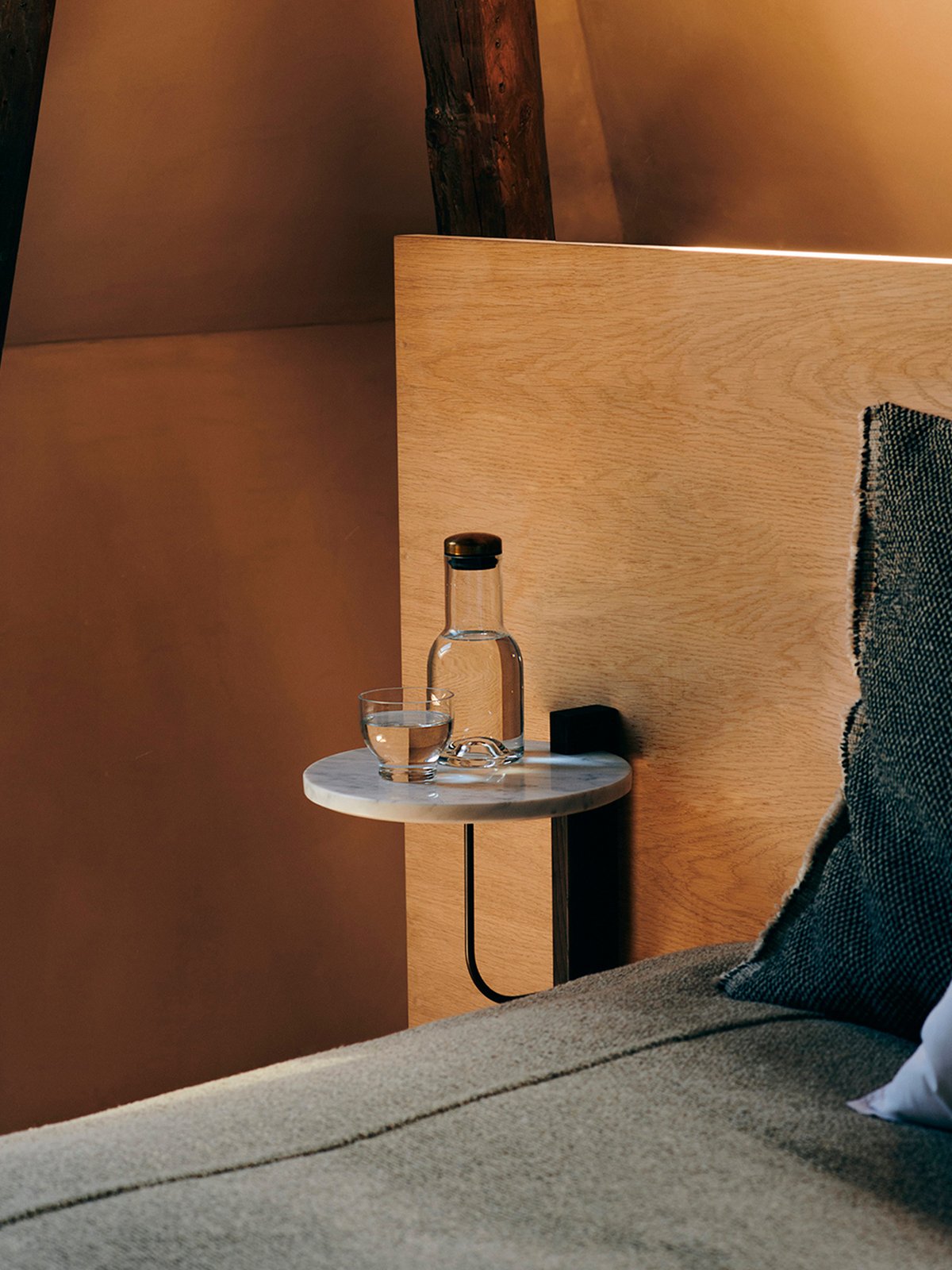 7080630 MENU Полка Corbel 