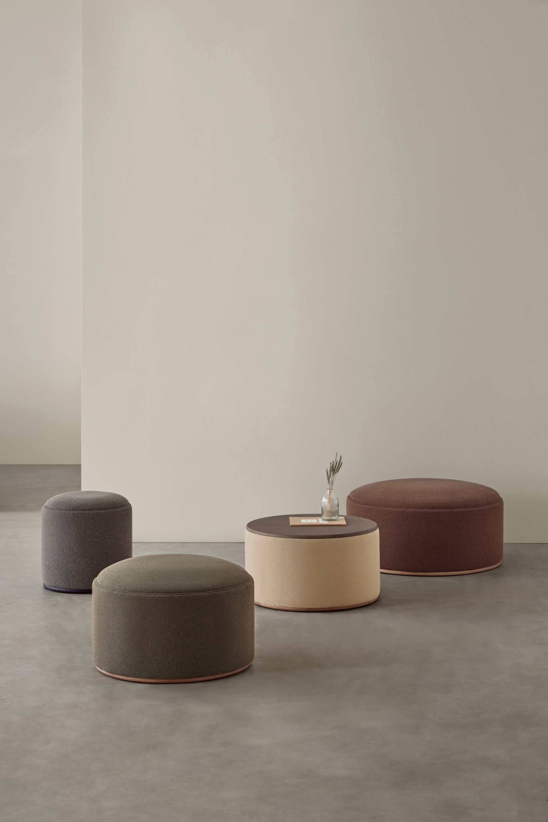 Круглый пуф из ткани Blasco&Vila Mant ARCH-00097836 - Вид №1