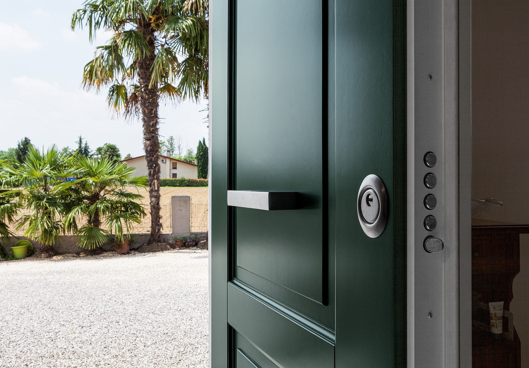 Бронированная входная дверь с открытыми петлями Oikos Evolution ARCH-00074188 - Вид №2