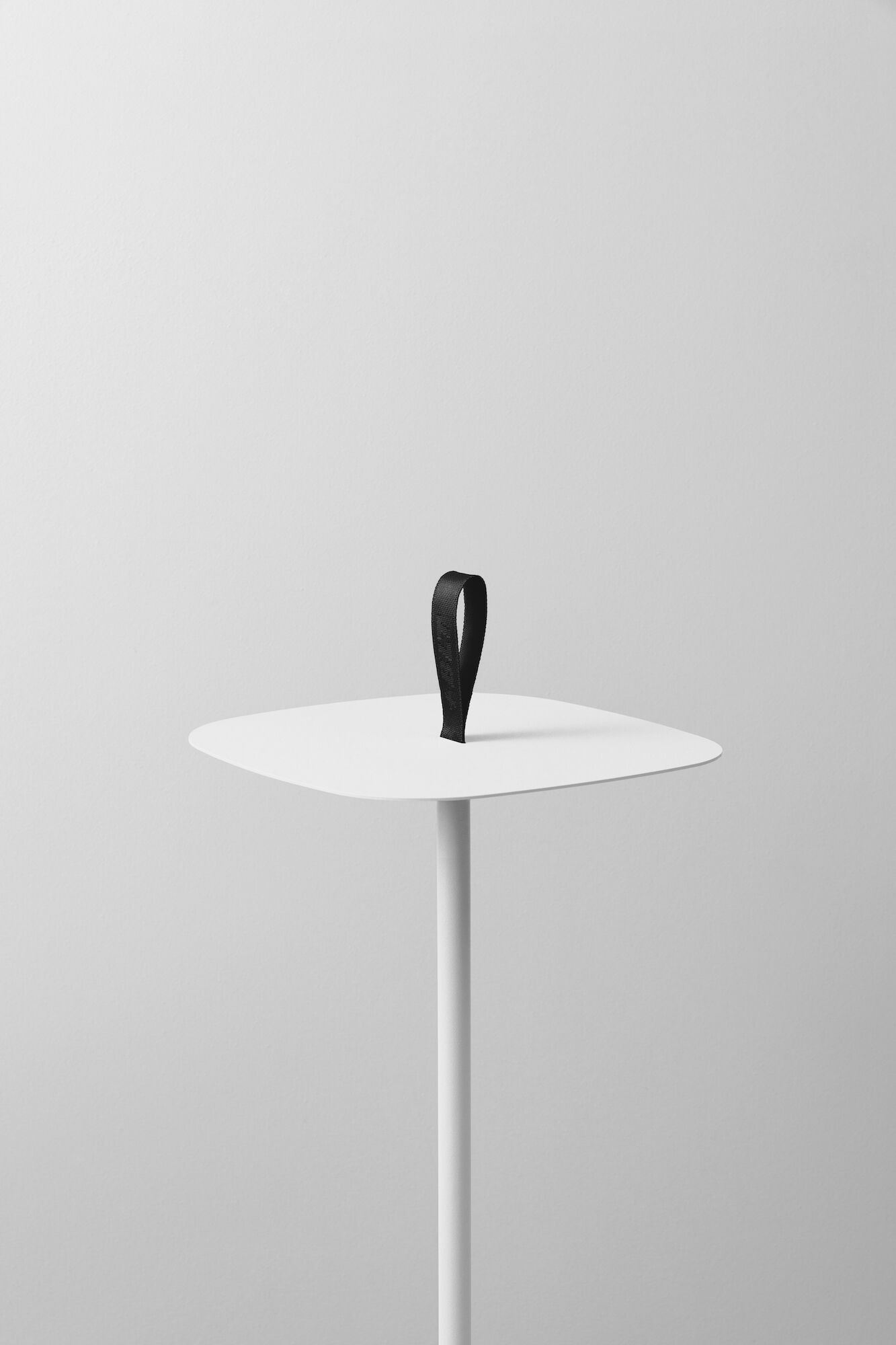 Высокий стальной журнальный столик с порошковым покрытием +kouple BLT ARCH-00012971 - Вид №2