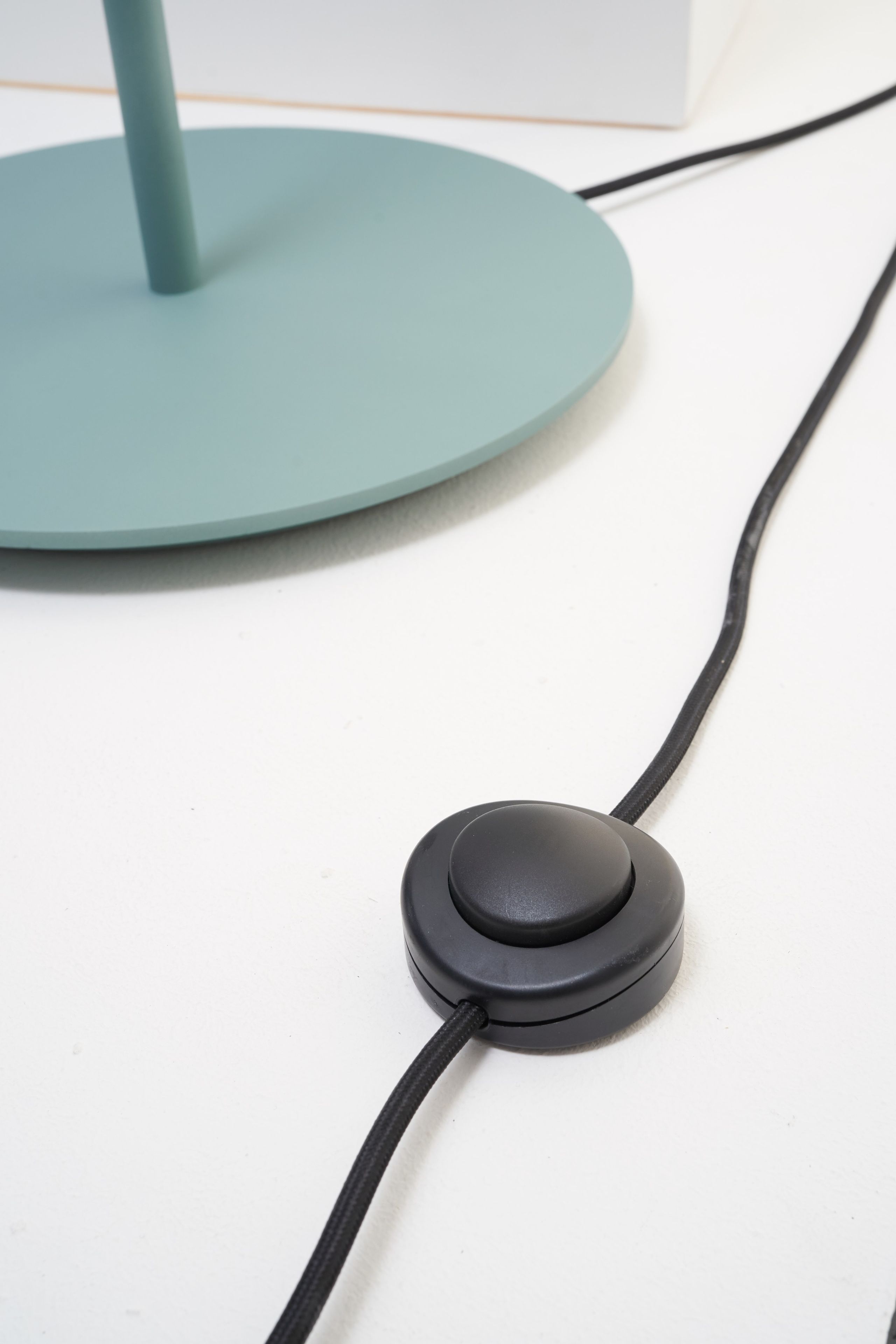 Регулируемая железная напольная лампа ZAVA Jeena ARCH-00085338 - Вид №4