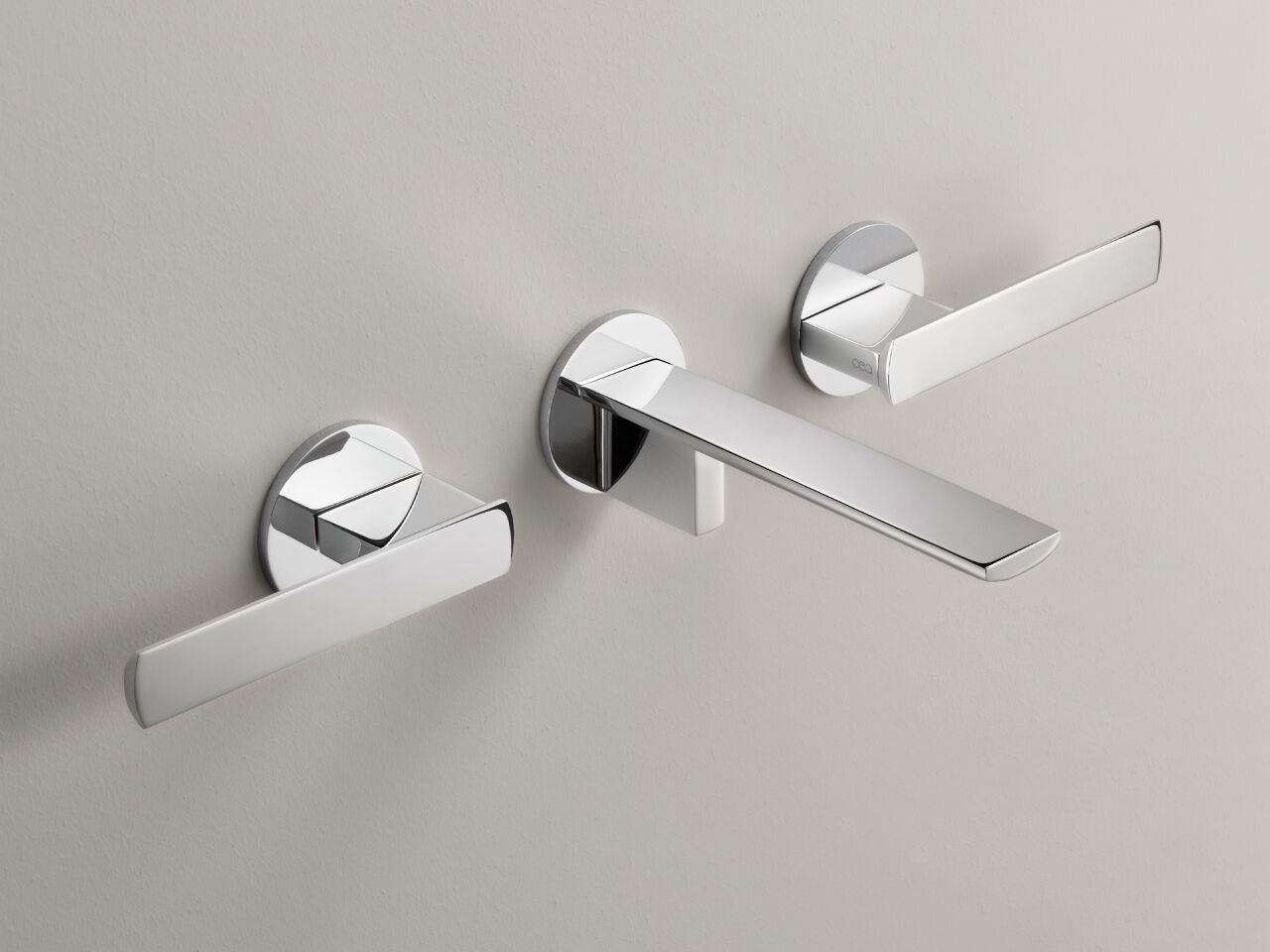 Настенный смеситель для раковины из нержавеющей стали с отдельными розетками CEADESIGN AYLA ARCH-00016357