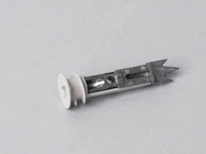 AKIFIX Самосверлящий дюбель из нейлона и стали  Nf40201