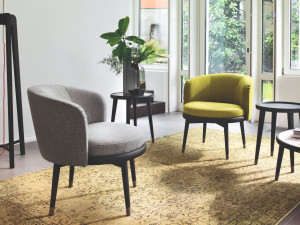 Тканевое кресло