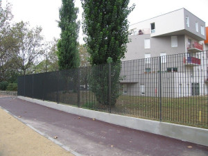 Ограждение из решетки