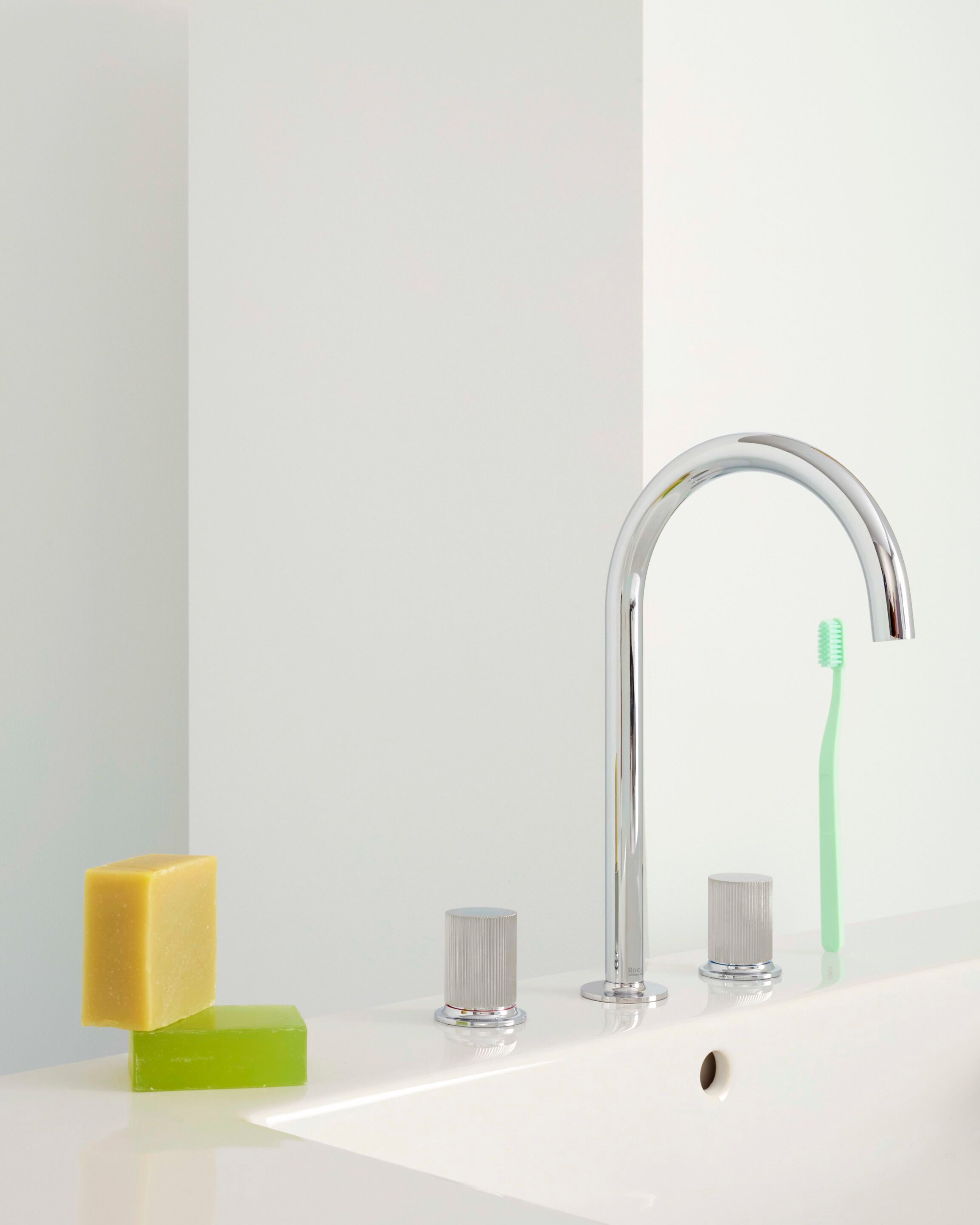 Керамическая подвесная прямоугольная раковина Roca Inspira ARCH-00044818 - Вид №3