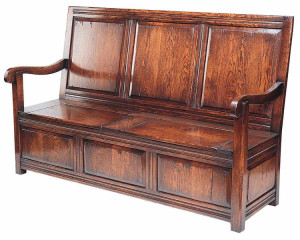 P626 Скамья с тремя панелями ijlbrown