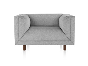 Тканевое кресло с подлокотниками