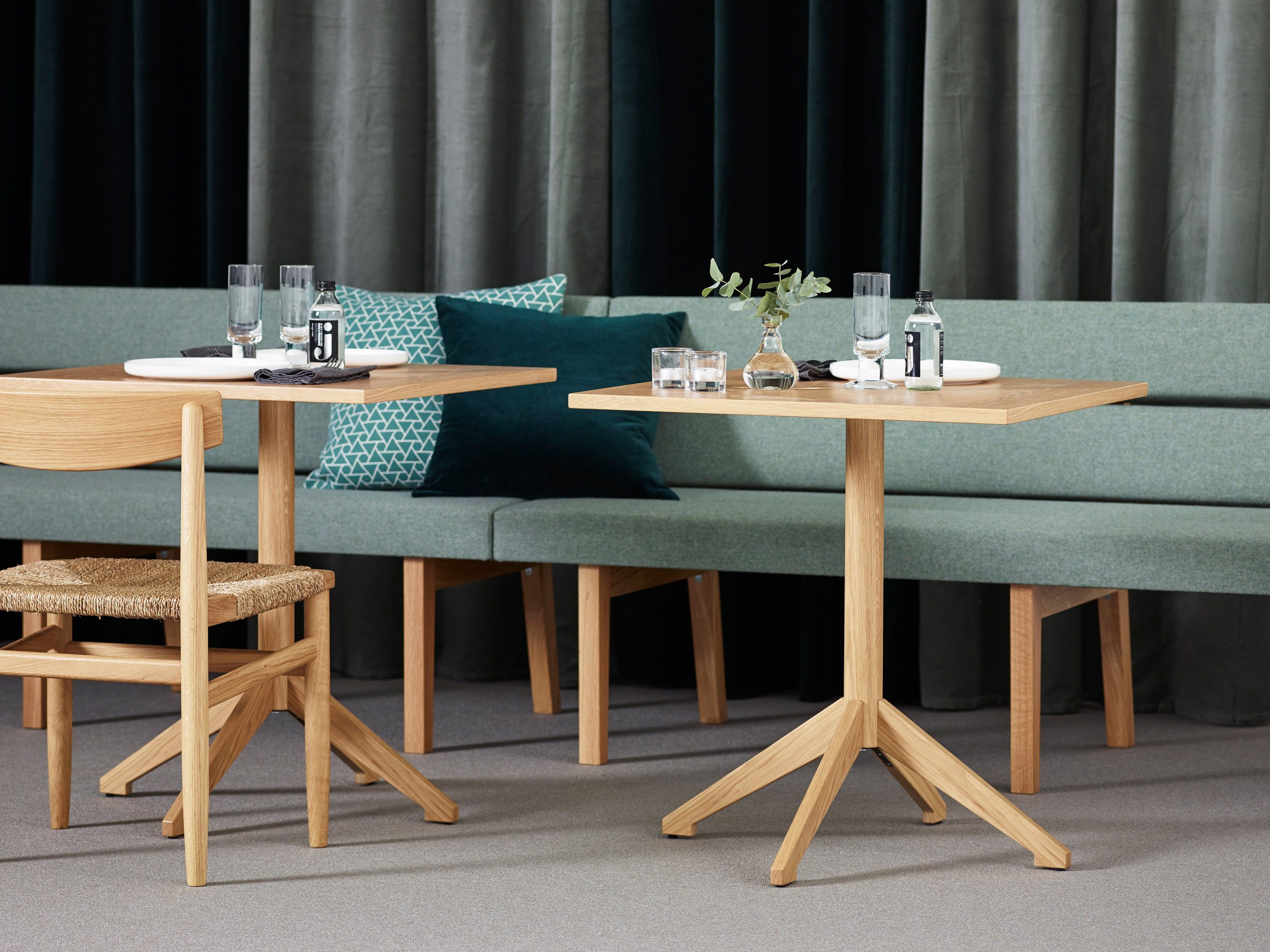 Квадратный стол из дерева Karl Andersson LOCUS ARCH-00052327 - Вид №3