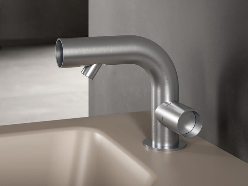 Смеситель для биде из нержавеющей стали с поворотным горлышком Rubinetterie Treemme Watertube ARCH-00096802