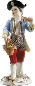 93312 Meissen Фигурка 15,5см "Мальчик с корзинкой и мотыгой" (И.-И.Кэндлер,1740г.) (пара к 60321) Фарфор