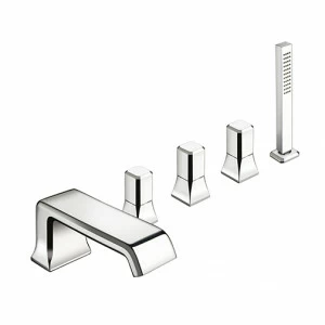 CRIIT121 Смеситель для ванны, устанавливаемый на палубе, 5 отверстий, с переключателем, изливом, выдвижным металлическим ручным душем с защитой от известкового налета и FOLLOW ME Cristina Rubinetterie