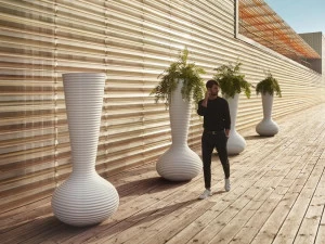 VONDOM Высокий садовый горшок из пластика Bloom