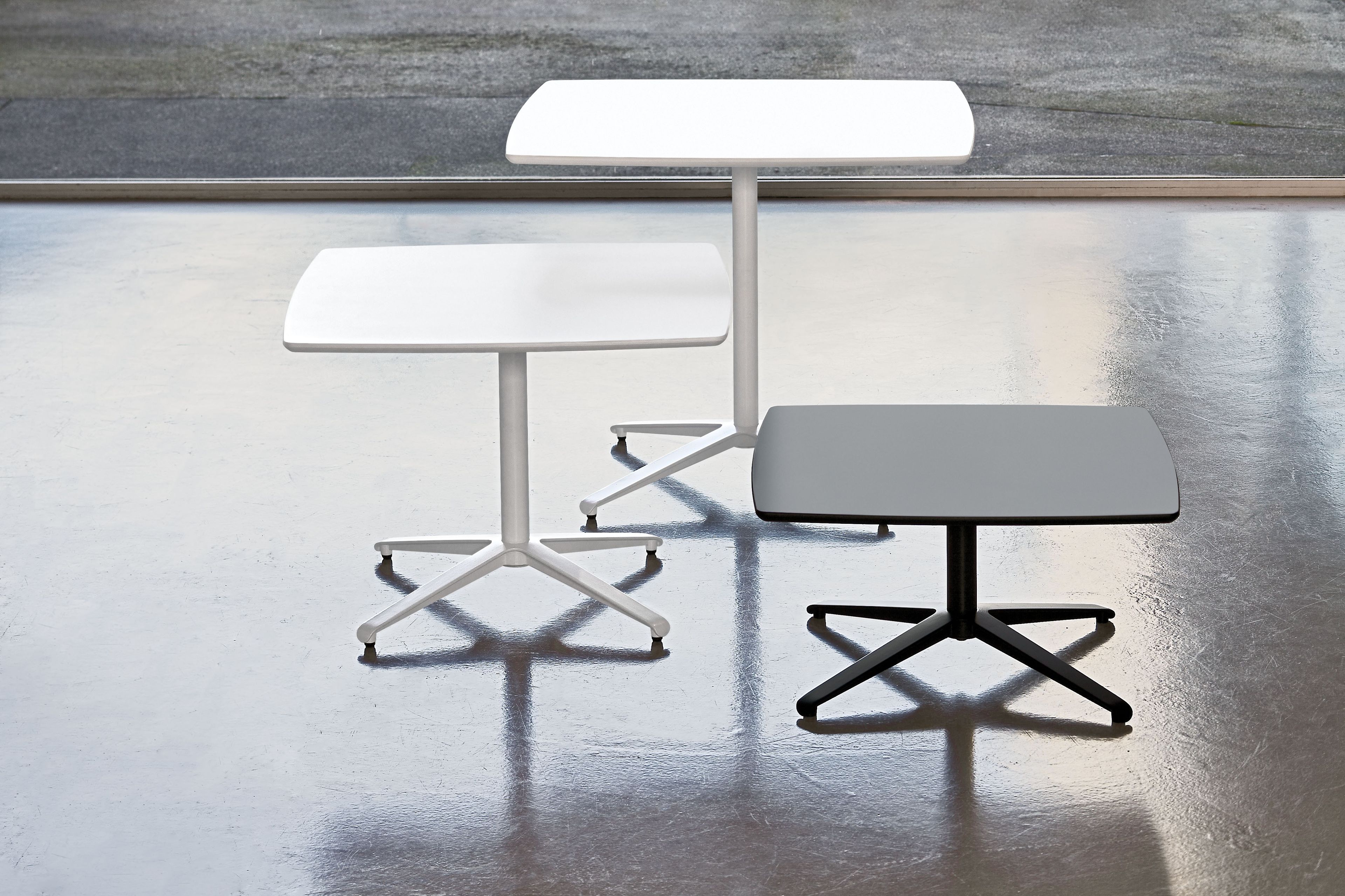 Журнальный столик из стали и дерева Nahu Лотос ARCH-00136474 - Вид №1