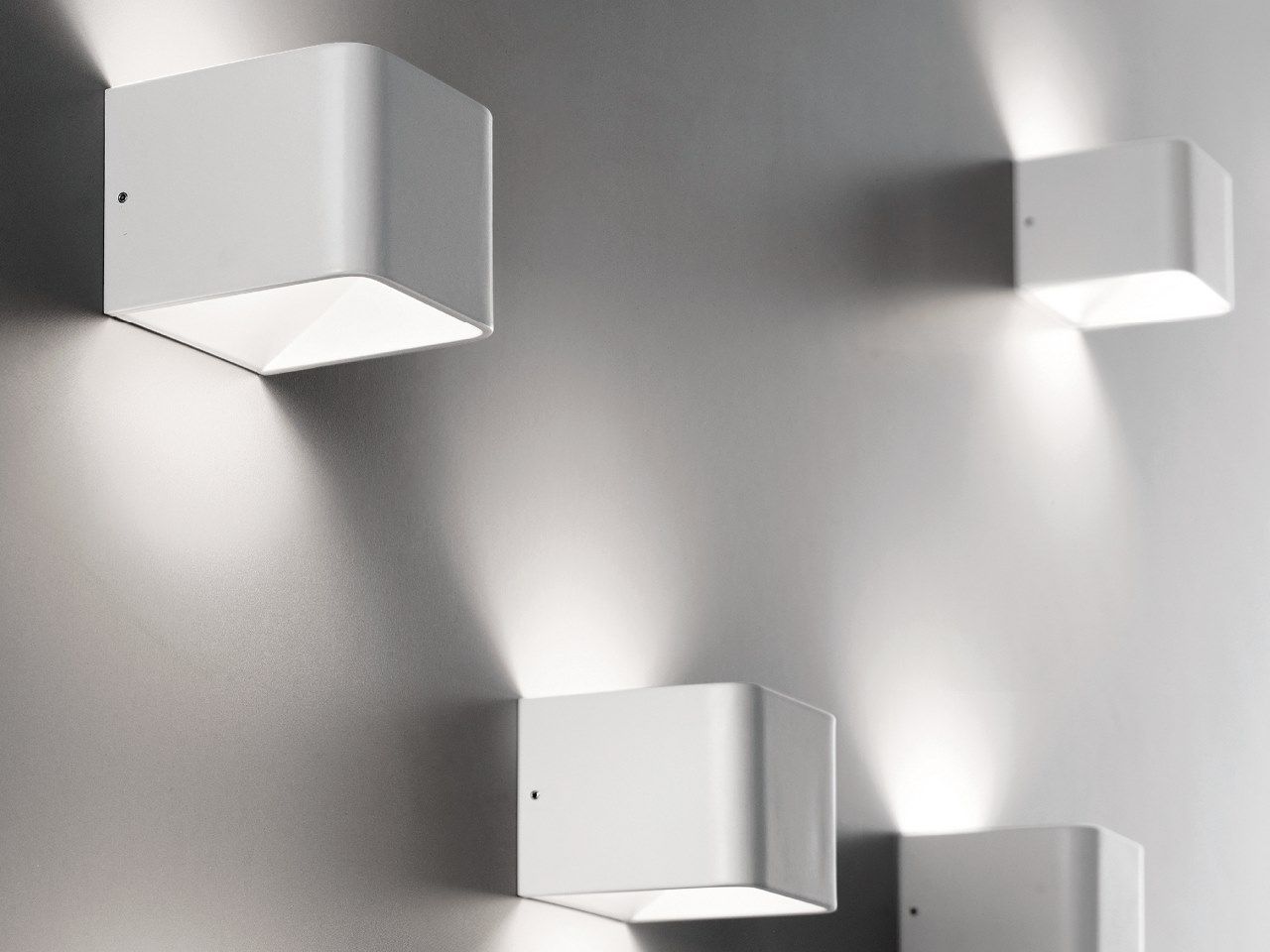 Литой алюминиевый светодиодный настенный светильник Zafferano Cubetto ARCH-00060745 - Вид №2